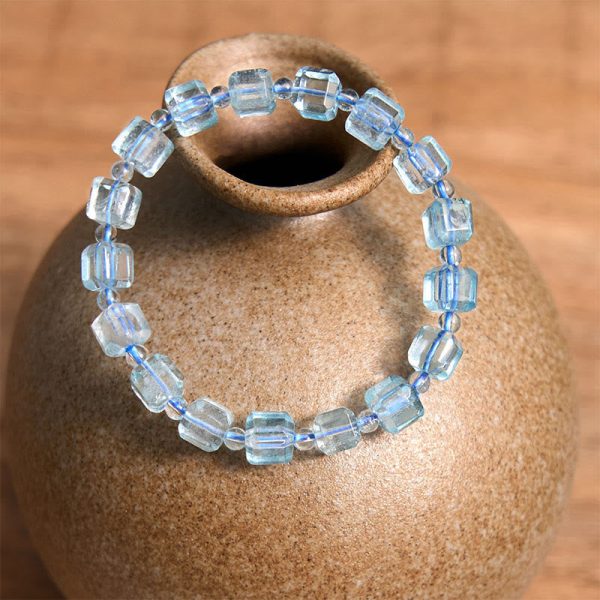 1728977604_8e3e70b3-eea5-4cf6-88ee-eeb204c235ff.jpg Crystal Bracelet Energy & Balance Energy – Energy & Balance