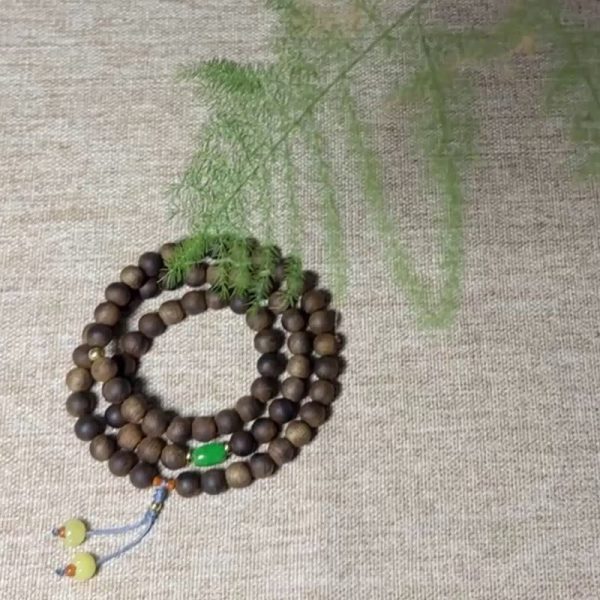 1b4ab10b6484ae79d2aa4aca81ac798b_9ee8e2e2-9637-4398-95aa-549828965a19.jpg Sandalwood Meditation Mala Bracelet – 108 Beads Spiritual Energy Jewelry