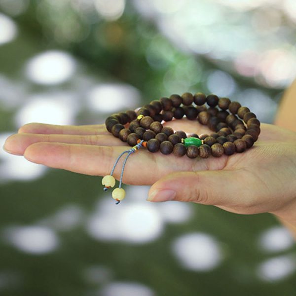 204df7df396cd47381de344d5b3bb223_a3076efb-4926-44de-9ae9-dcc4373ce1b1.jpg Sandalwood Meditation Mala Bracelet – 108 Beads Spiritual Energy Jewelry