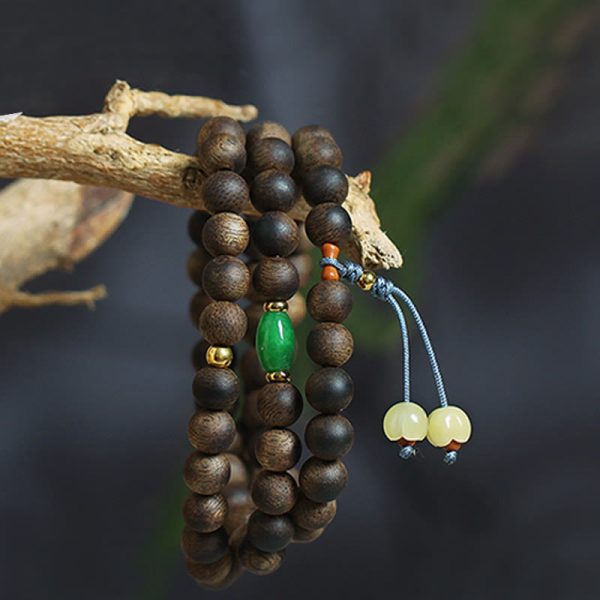 925127ae73fedc49d1c4667cbea2d021_c8699a4e-a597-4133-94b4-59a5cdea3ad3.jpg Sandalwood Meditation Mala Bracelet – 108 Beads Spiritual Energy Jewelry