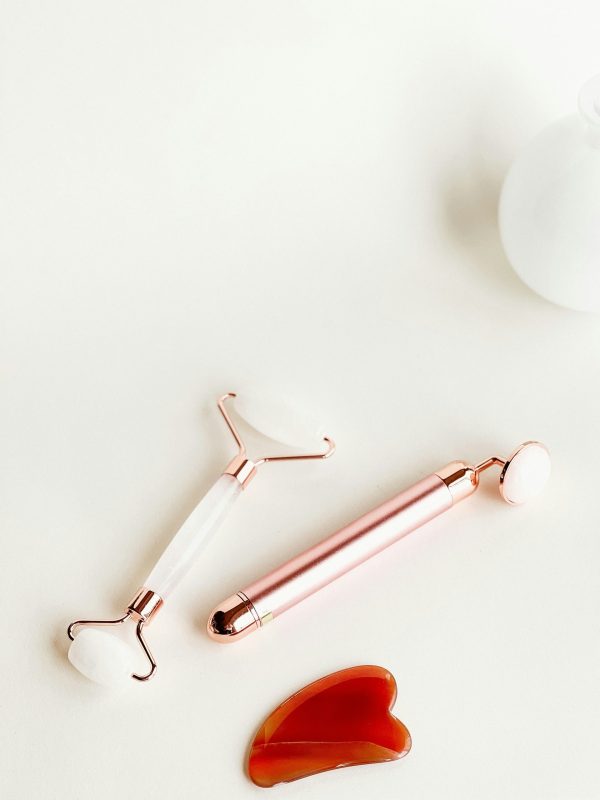 10 Gua Sha Product 02